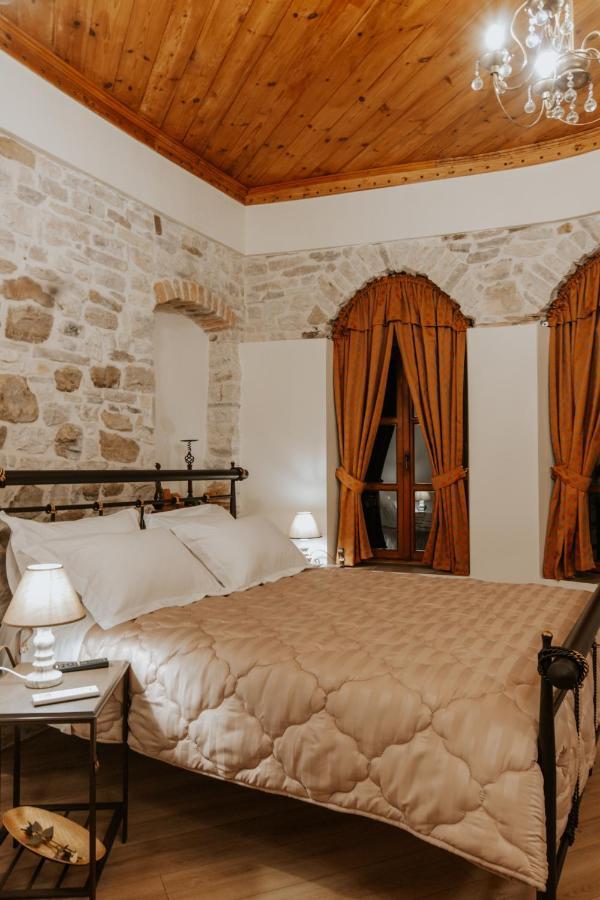 Hotel Ss Kekezi Gjirokastër Екстериор снимка