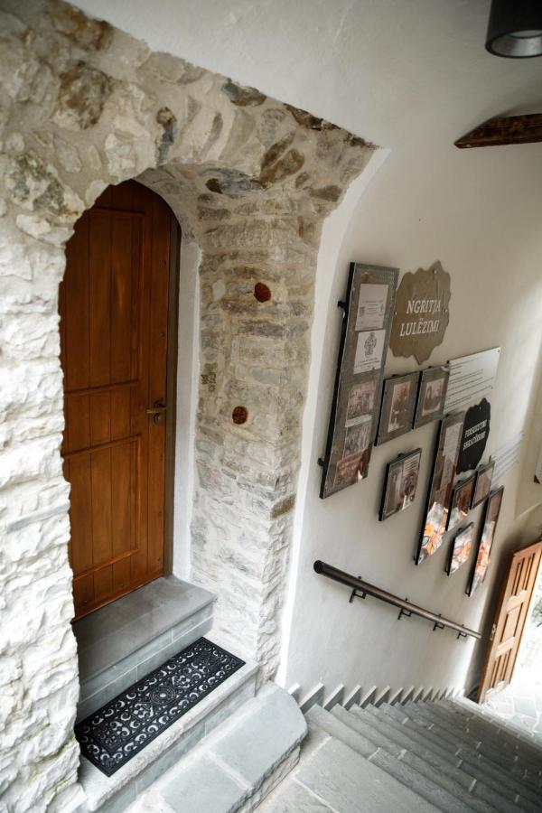 Hotel Ss Kekezi Gjirokastër Екстериор снимка